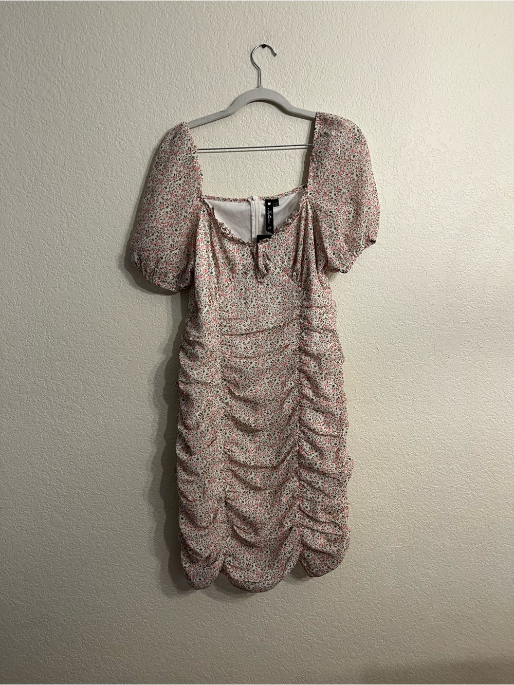 Summer Pink and White Floral Ruched Midi Dress